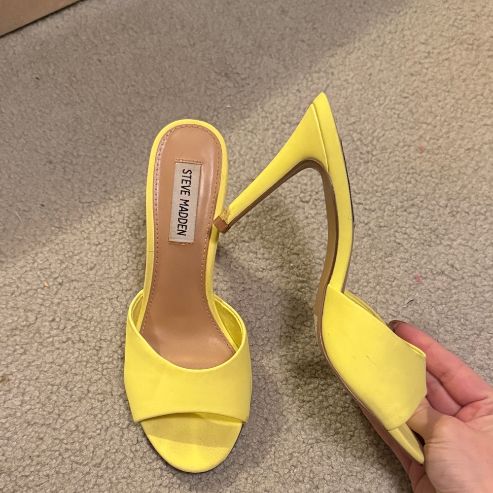 Steve Madden heels. Size 6